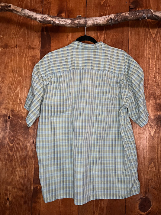 Patagonia short sleeve button up - L