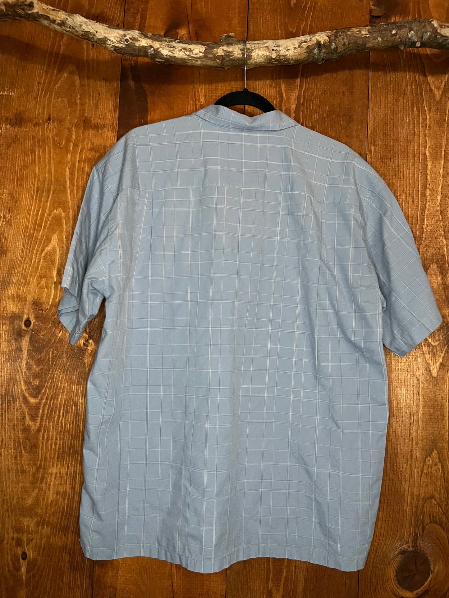 Patagonia short sleeve button up - L