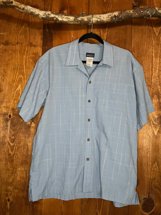 Patagonia short sleeve button up - L